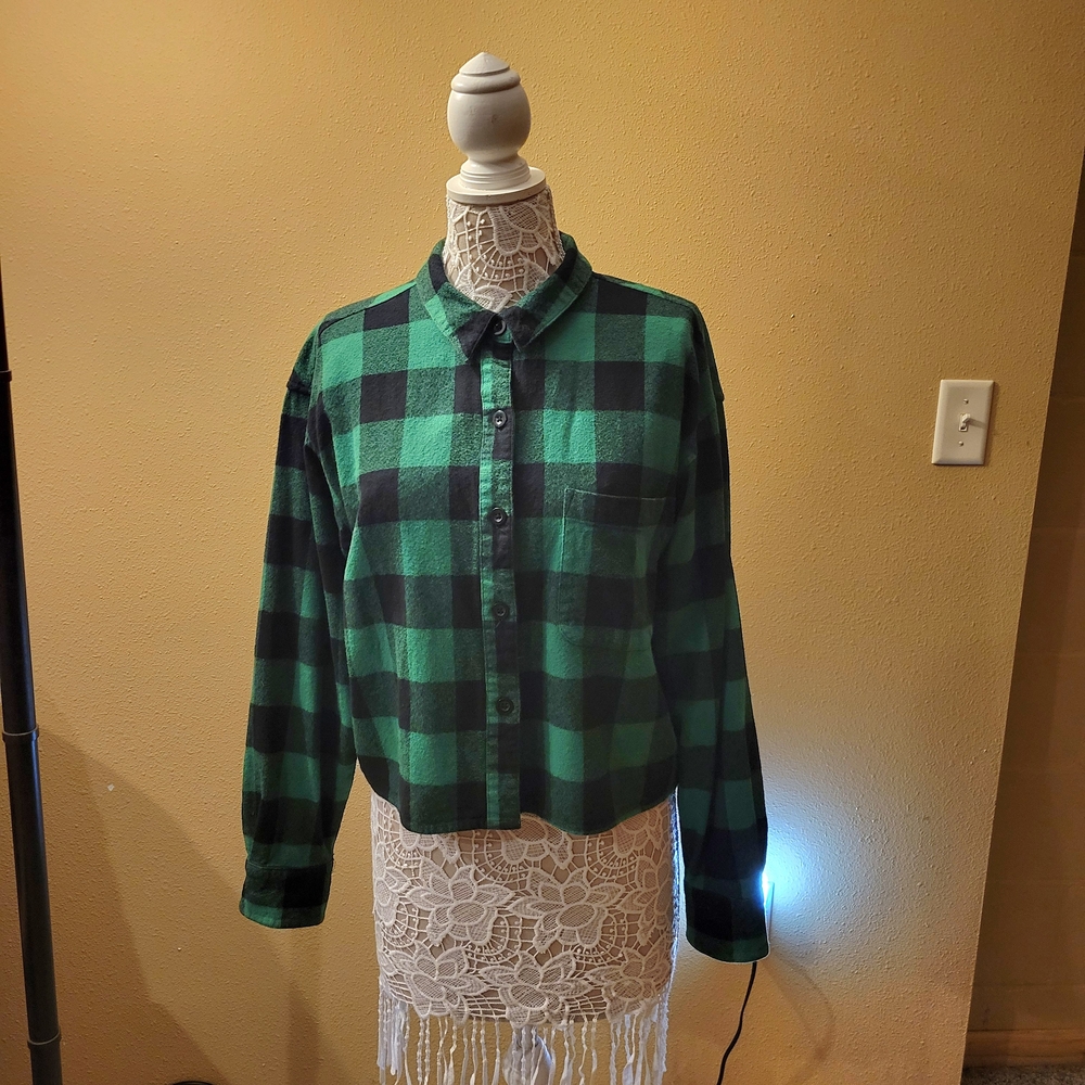Wild Fable Green and Black Crop Button Down Shirt